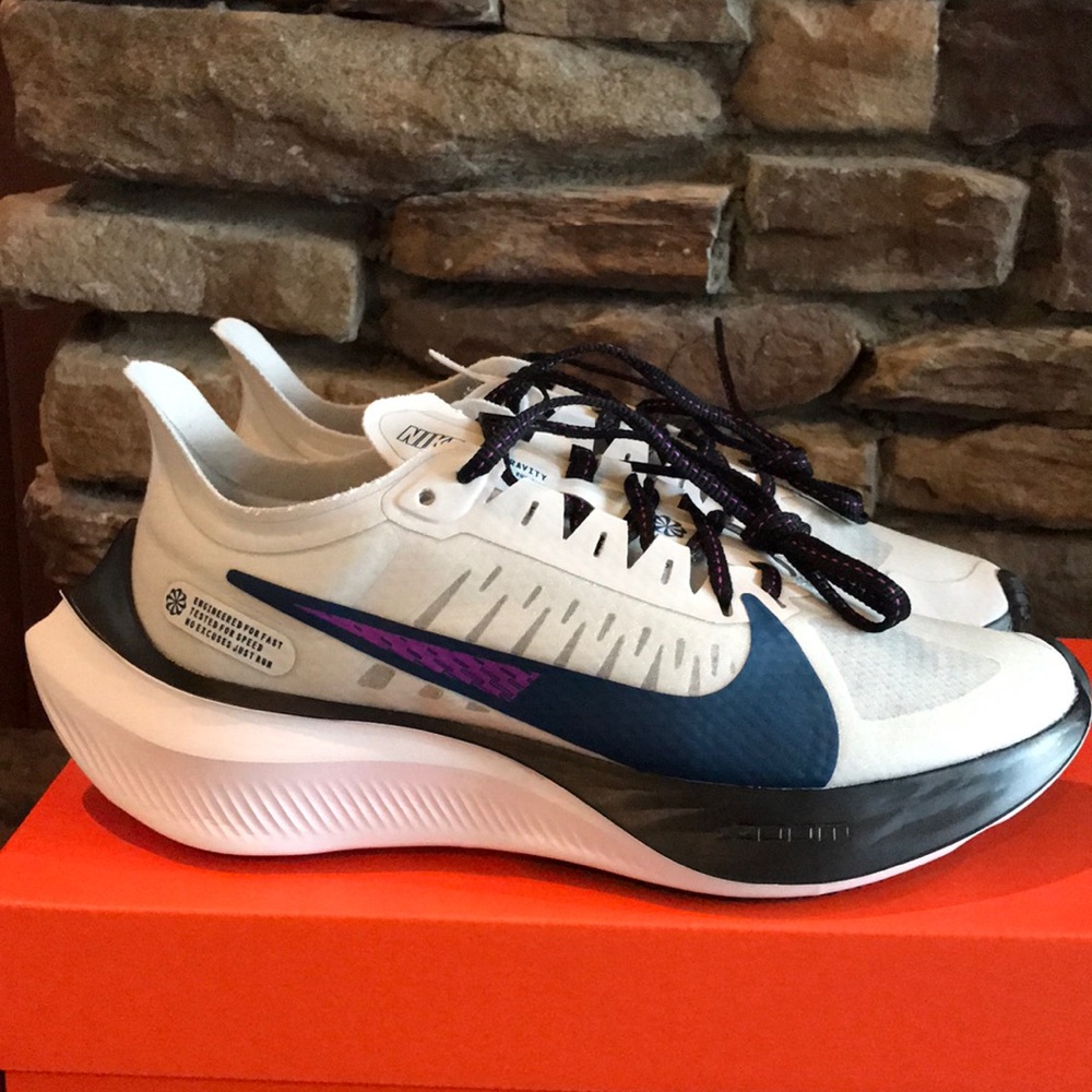 Nike Zoom Gravity Running Shoes